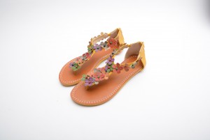 【公式】レディース靴の通販 shop kilakila（キラキラ）本店ブログ　フラワーモチーフのローヒールサンダル