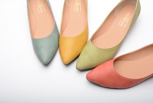 【公式】レディース靴の通販 shop kilakila（キラキラ）本店ブログ　おしゃれなとんがりポインテットトゥのフラットシューズ