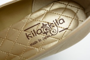 【公式】レディース靴の通販 shop kilakila（キラキラ）本店ブログ　クラシカルレインパンプス