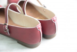 【公式】レディース靴の通販 shop kilakila（キラキラ）本店ブログ　スナップボタン付きのぺたんこパンプス
