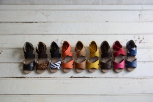 【公式】レディース靴の通販 shop kilakila（キラキラ）本店　クロスベルトウェッジソールサンダル