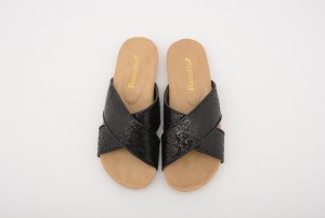 【公式】レディース靴の通販 shop kilakila（キラキラ）本店　グリッタークロスデザインぺたんこサンダル