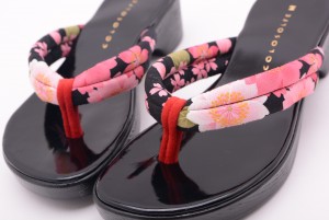 【公式】レディース靴の通販 shop kilakila（キラキラ）本店　日本製(国産)●下駄風和柄サンダル♪