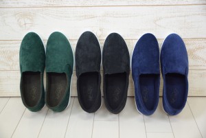【公式】レディース靴の通販 shop kilakila（キラキラ）本店　ベロア生地インヒールスリッポン☆秋冬季節感がでるおしゃれなローヒールシューズ♪黒・ネイビー・グリーンがかっこいいレディース靴